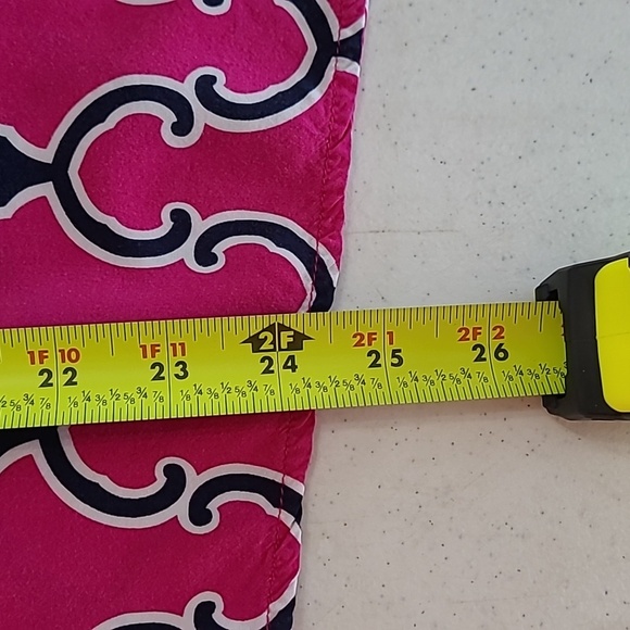 Crown & Ivy Pink, Navy Blue & White Patterned V-Neck Blouse size 2X - Picture 6 of 6